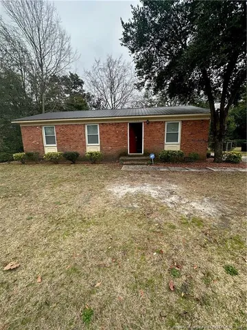 $1,200 | 4933 Ellsworth Drive, Fayetteville, NC 28304