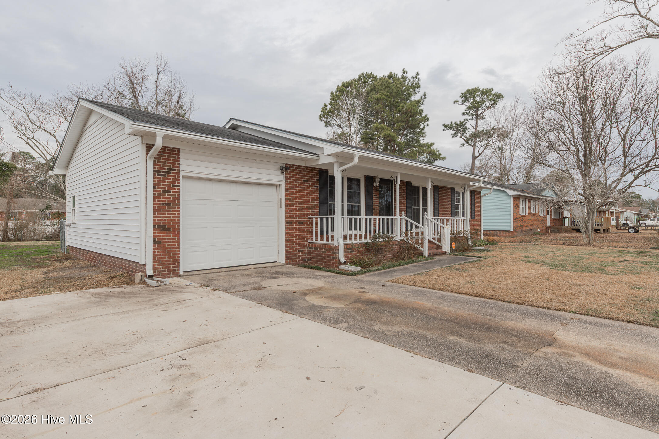 222 Forest View Drive Havelock, NC 28532 - Photo 4 of 31 6FRONT
