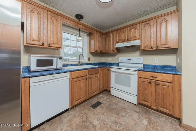 $235,000 | 222 Forest View Drive, Havelock, NC 28532