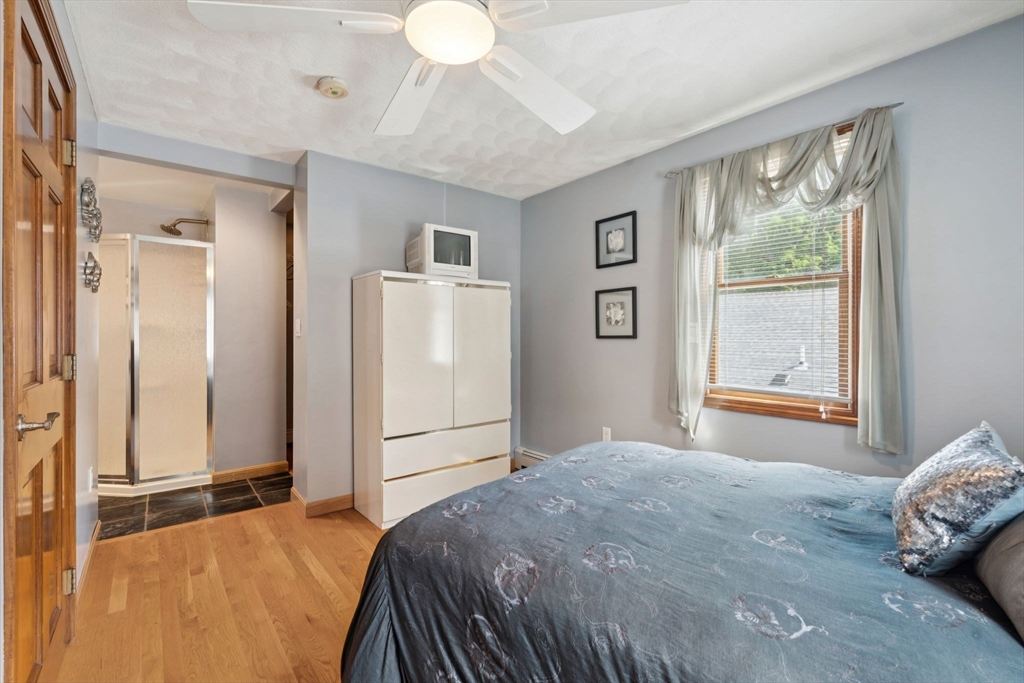42 Woodland Road Wakefield, MA 01880 - Photo 18 of 41