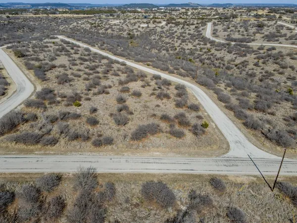 a view of a dry yard