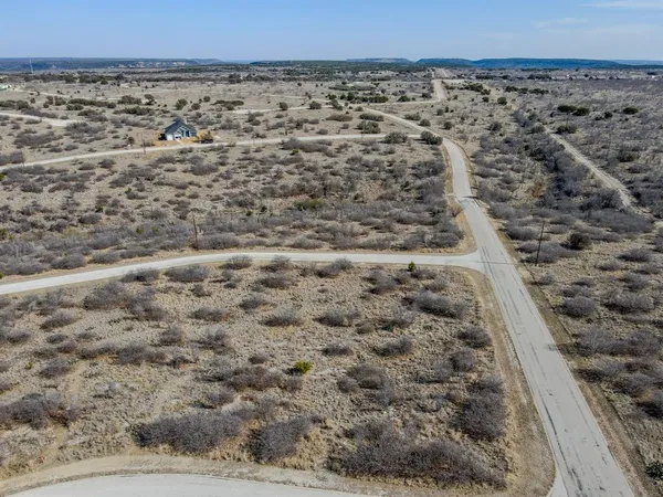 a view of a dry yard