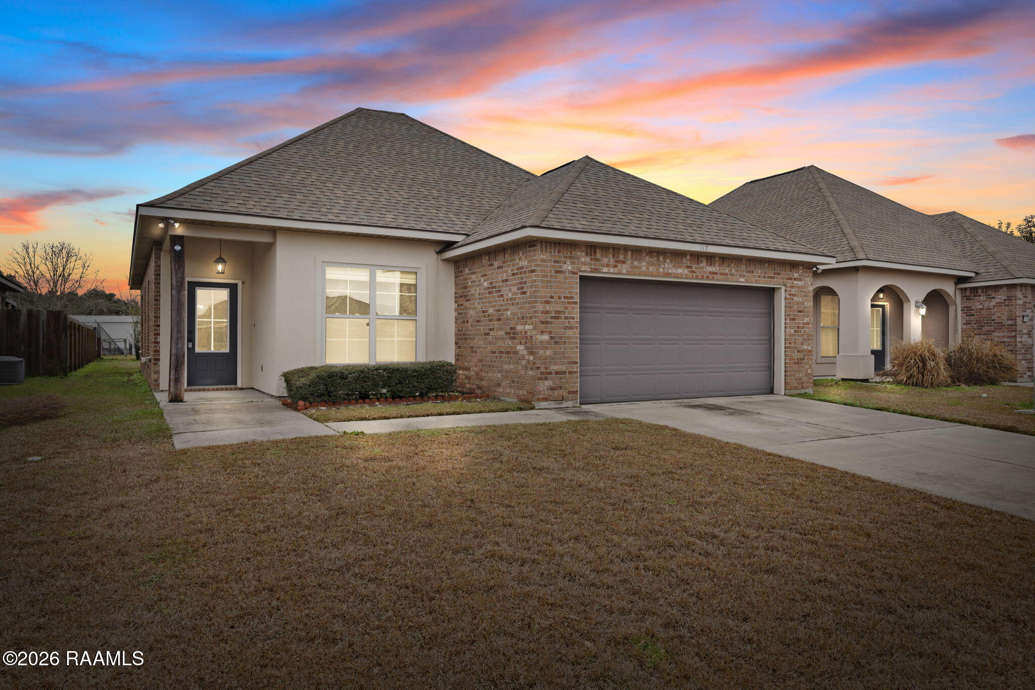 2-web-or-mls-117 Gray Birch Loop-2