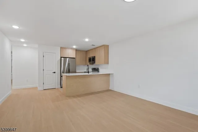 $899,000 | 7 Montclair Avenue, Paterson, NJ 07503