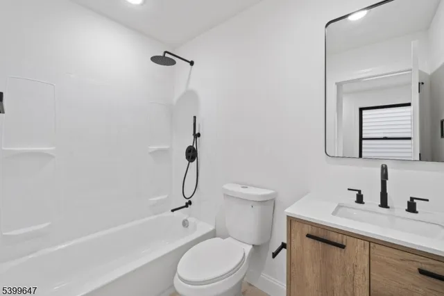 $899,000 | 7 Montclair Avenue, Paterson, NJ 07503