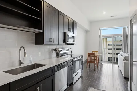 $282,000 | 2407 8th Avenue South, Unit 512, Nashville, TN 37204