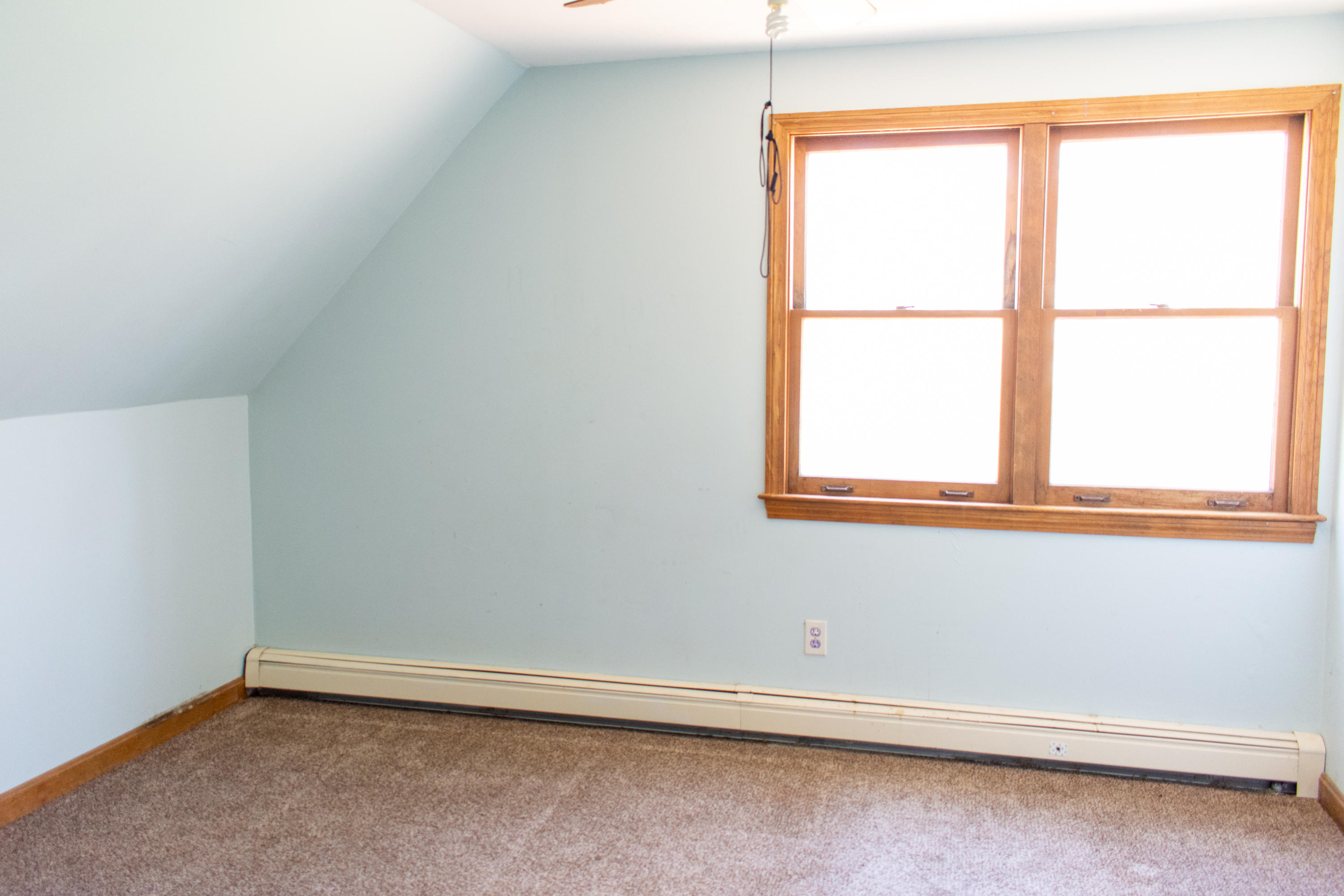398 Lincoln Rd Extension Hyannis, MA 02601 - Photo 20 of 26 an empty room with a window