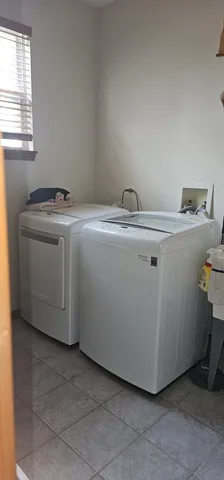 $359,900 | 947 Brassfield Avenue, Romeoville, IL 60446