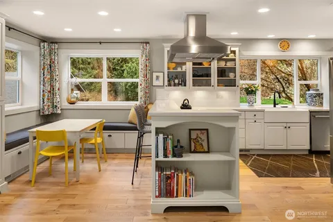 $2,100,000 | 16524 Mink Road Northeast, Woodinville, WA 98077