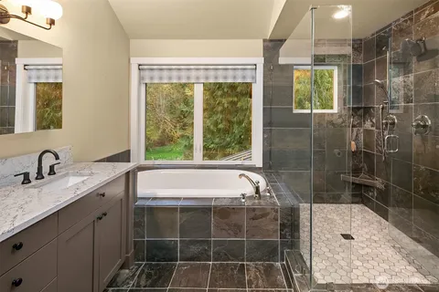 $2,100,000 | 16524 Mink Road Northeast, Woodinville, WA 98077