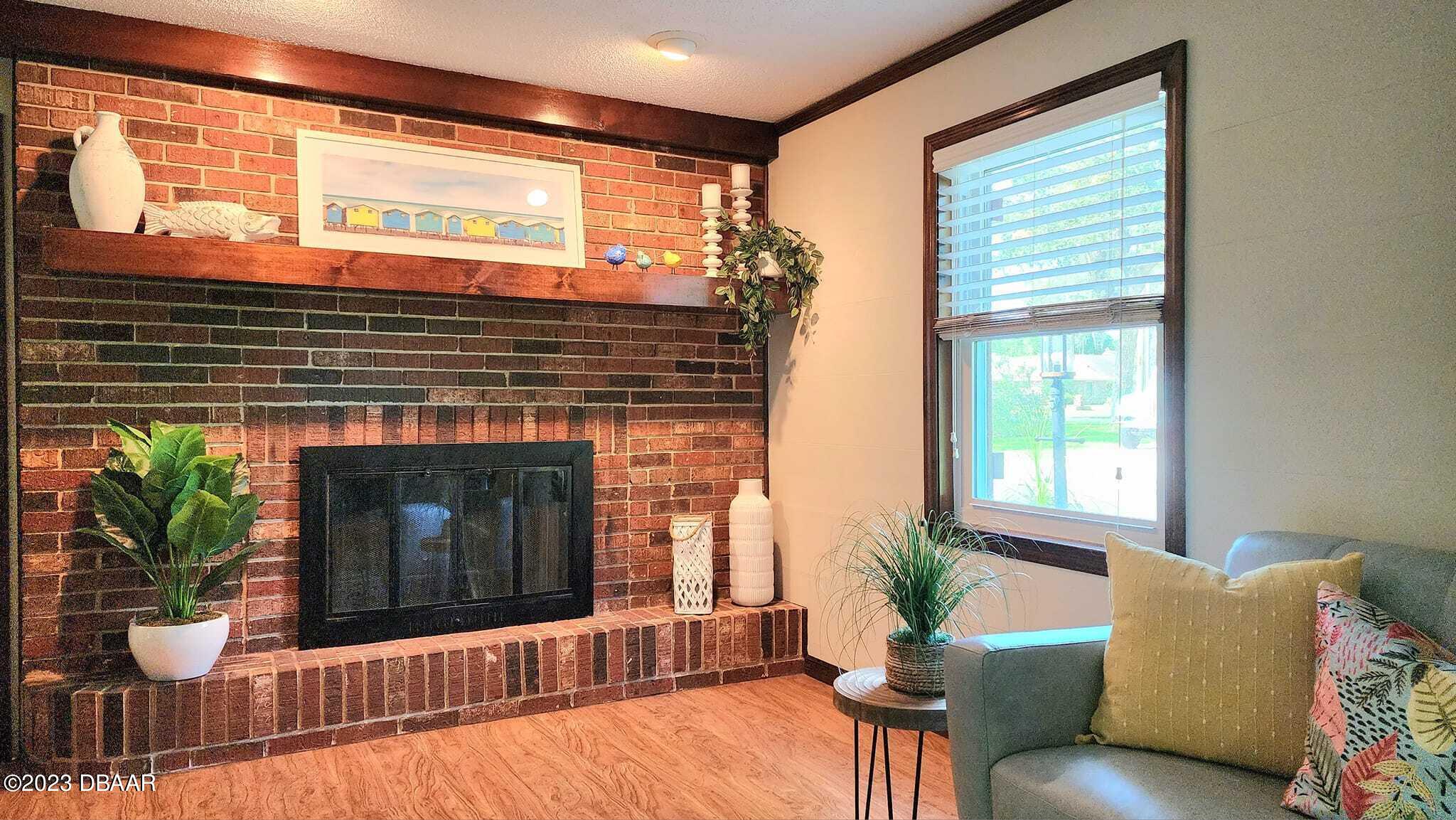 1519 North Beach Street Ormond Beach, FL 32174 - Photo 9 of 92 A mantel to hang stockings