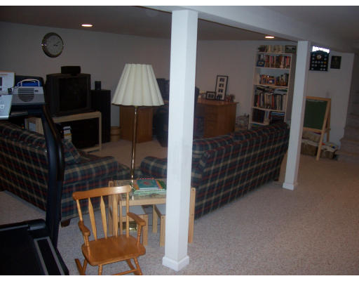 273 Porter Road East Longmeadow, MA 01028 - Photo 14 of 15 Gallery Image 14