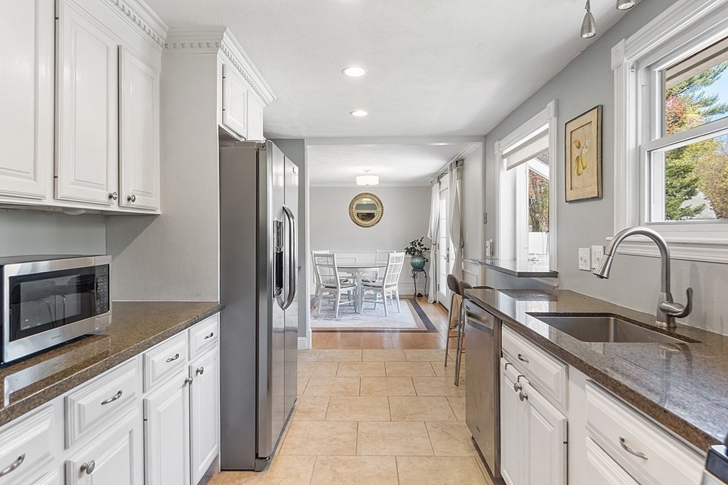 70 Raymond Road Marlborough, MA 01752 - Photo 10 of 20 Gallery Image 10
