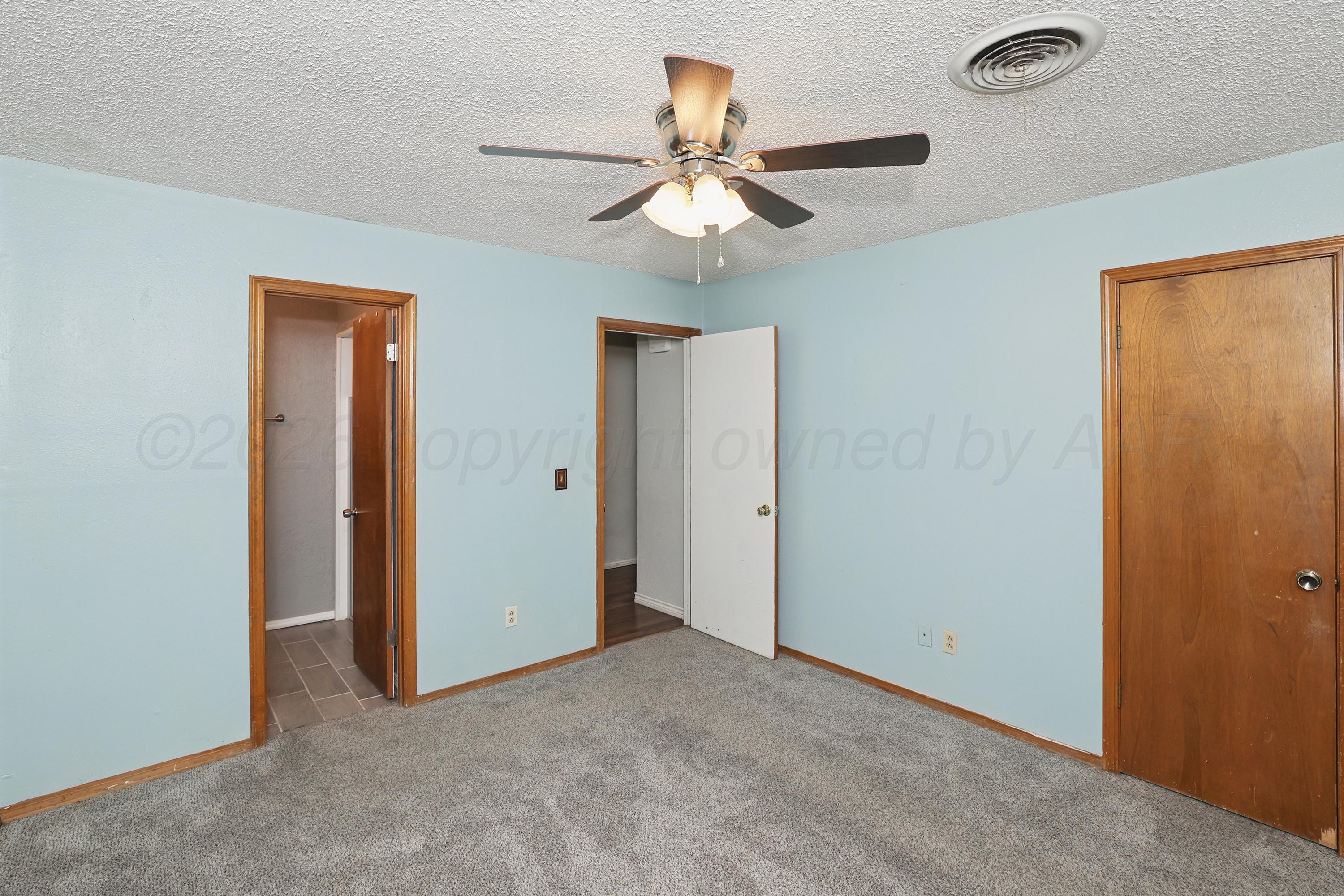 5316 Capulin Lane Amarillo, TX 79110 - Photo 11 of 25 11-Primary Bedroom