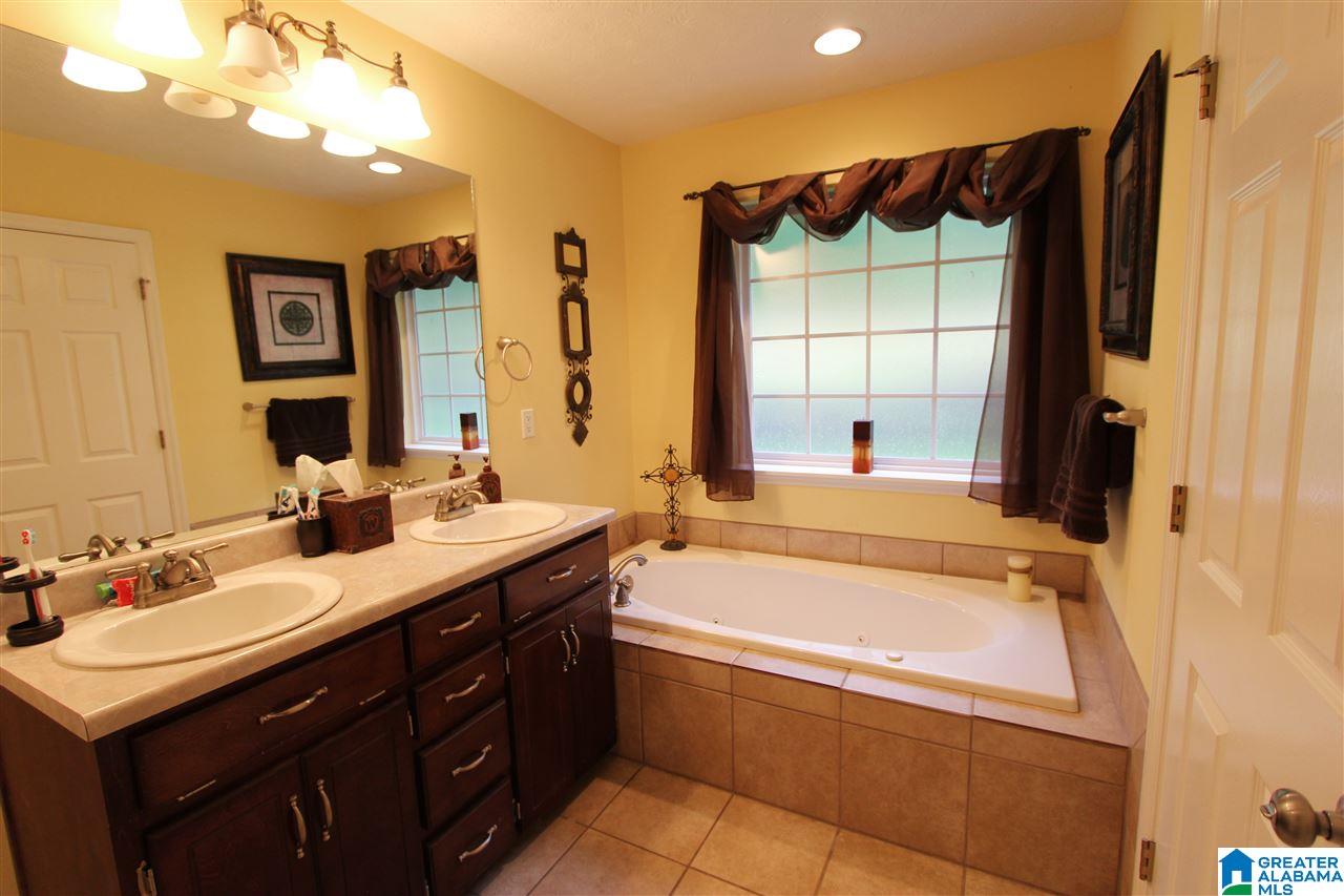 67 Trinity Way Jacksonville, AL 36265 - Photo 12 of 43