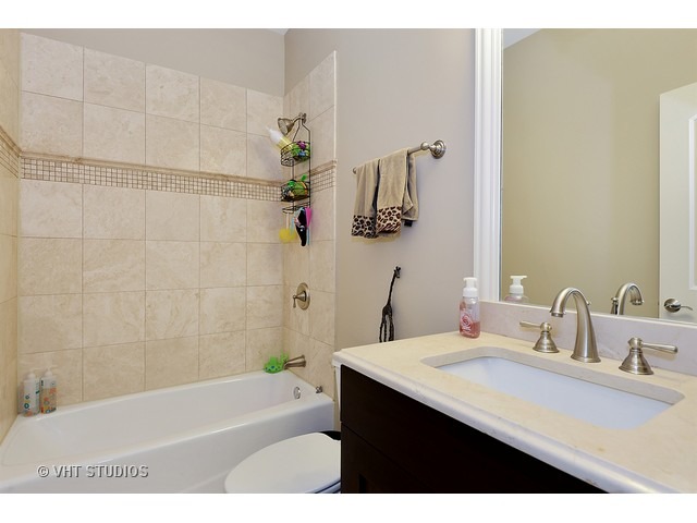 3239 North Seminary Avenue, Unit 1 Chicago, IL 60657 - Photo 18 of 23