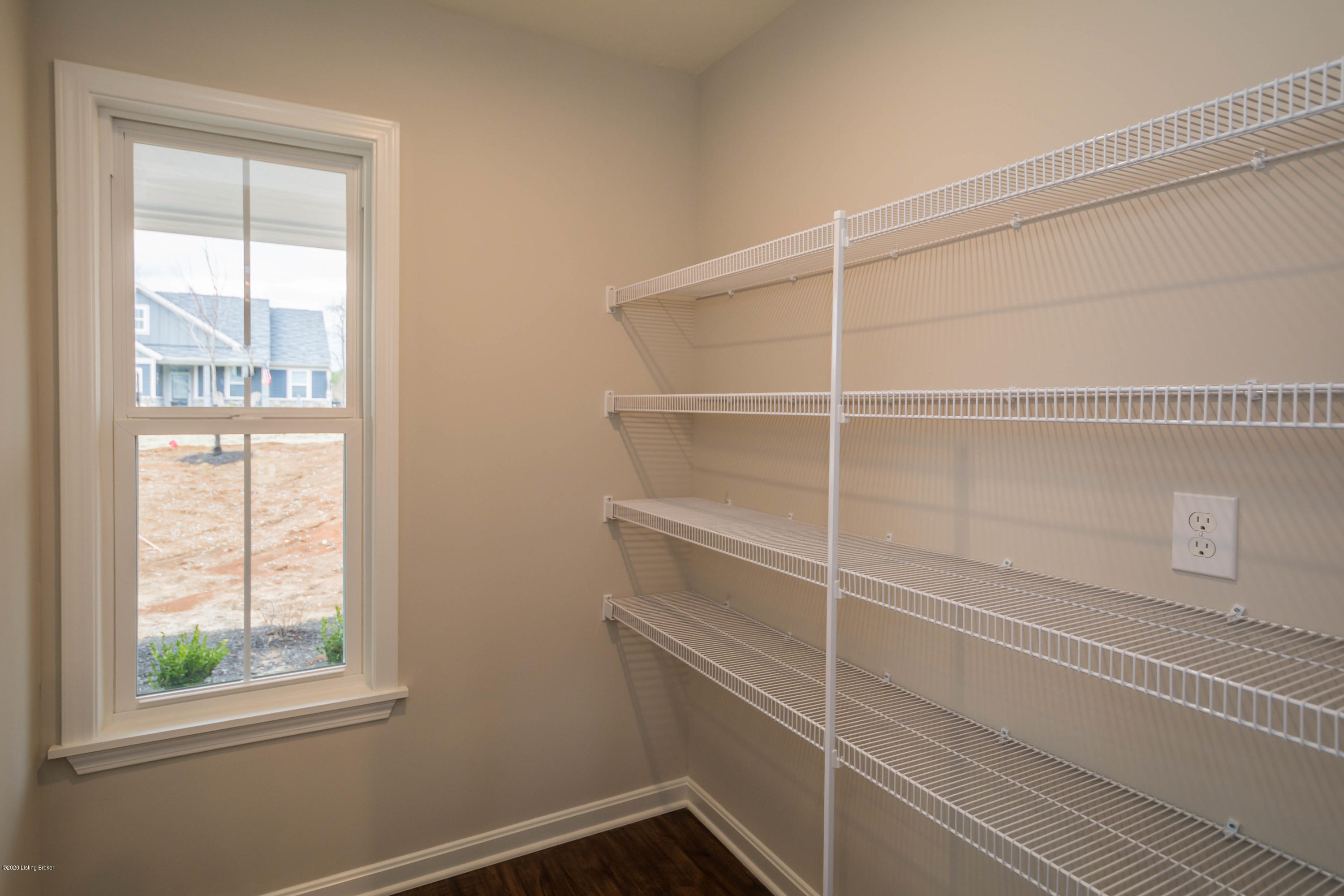 415 Highland Ridge Drive Mount Washington, KY 40047 - Photo 9 of 36 09-Pantry