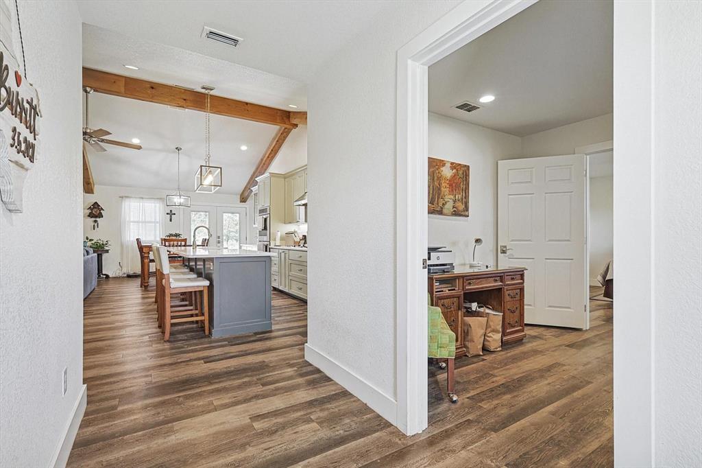 1161 Lynn Creek Road Jacksboro, TX 76458 - Photo 9 of 28