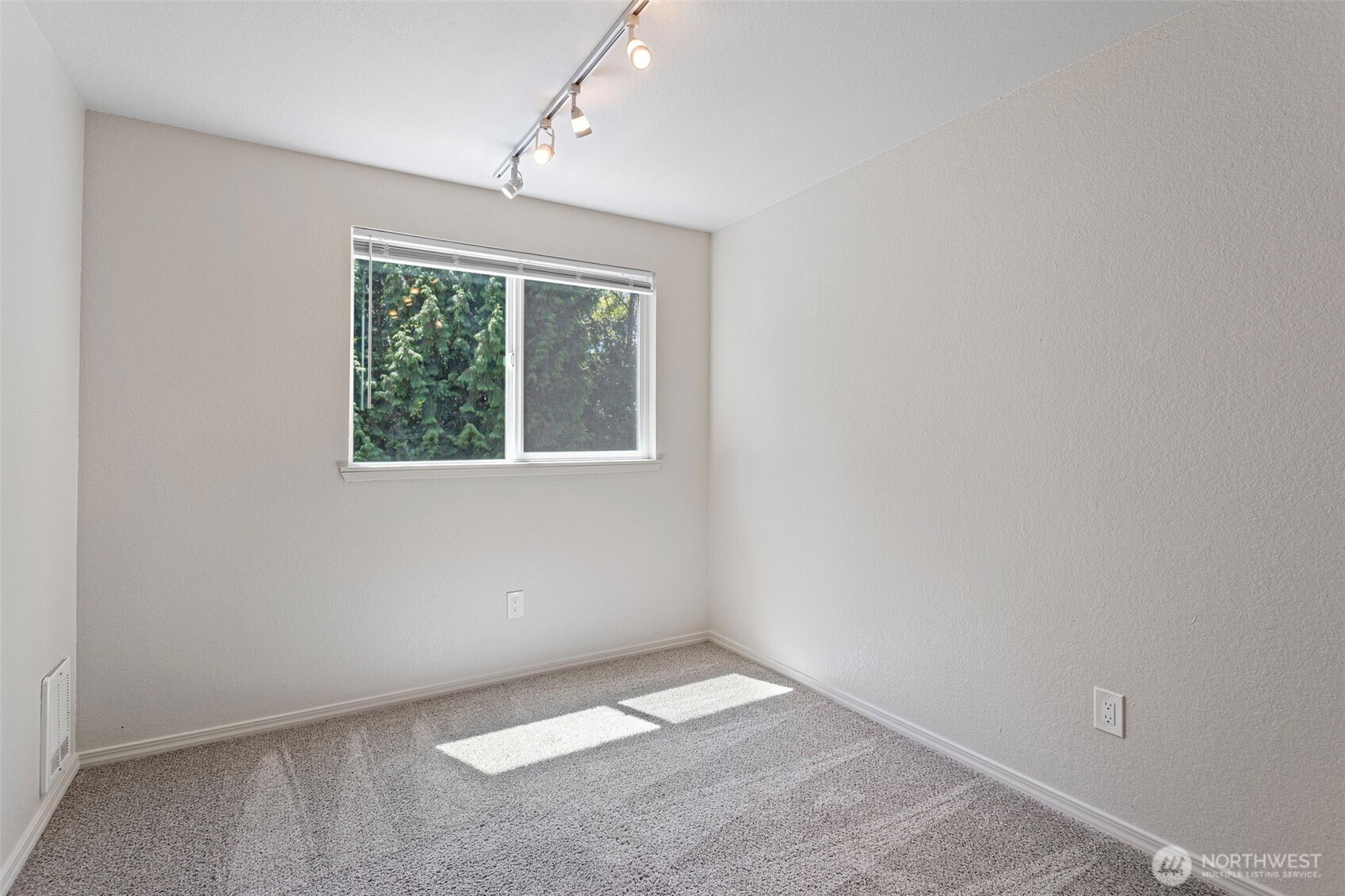 2108 186th Place Southeast Bothell, WA 98012 - Photo 16 of 26