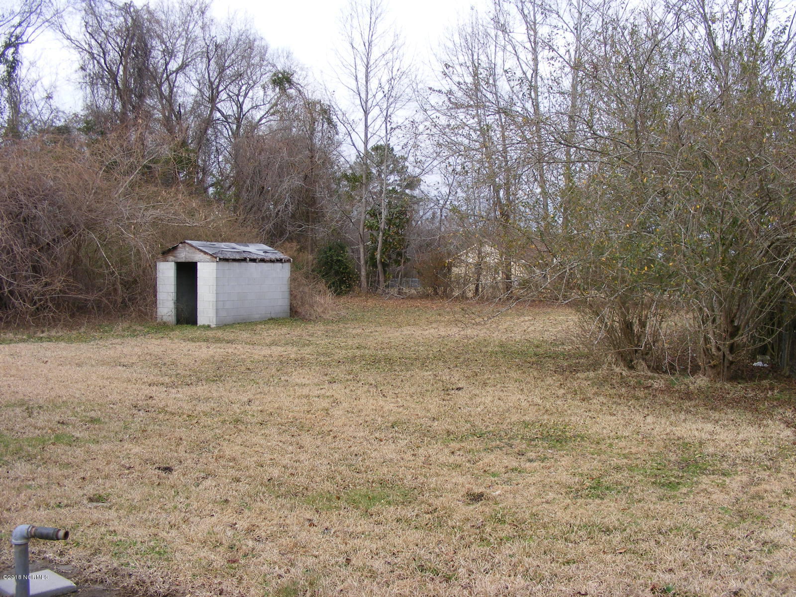 807 Country Club Road Jacksonville, NC 28546 - Photo 3 of 43 02082018 005