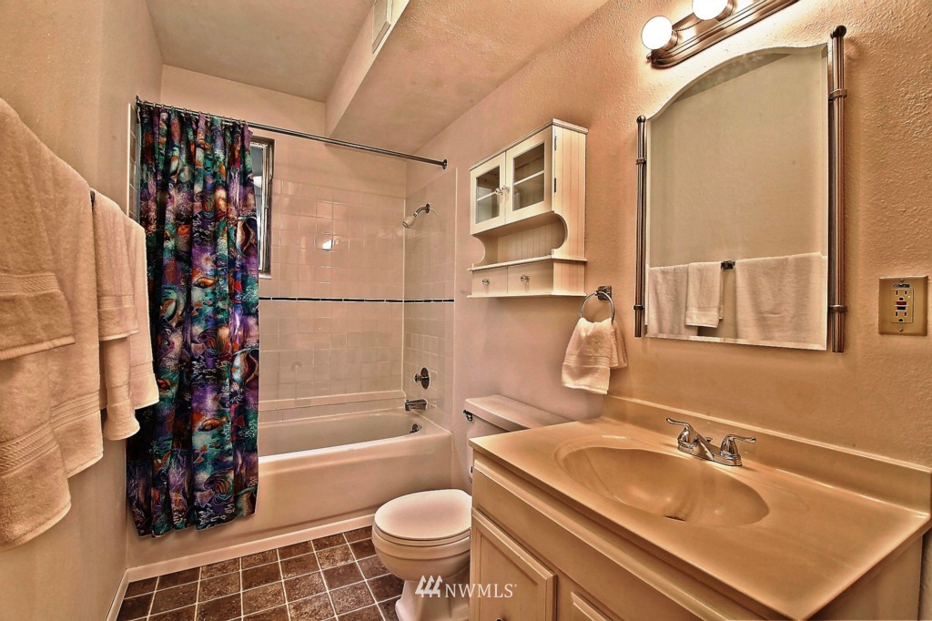 22505 61st Avenue Southeast Bothell, WA 98021 - Photo 10 of 17