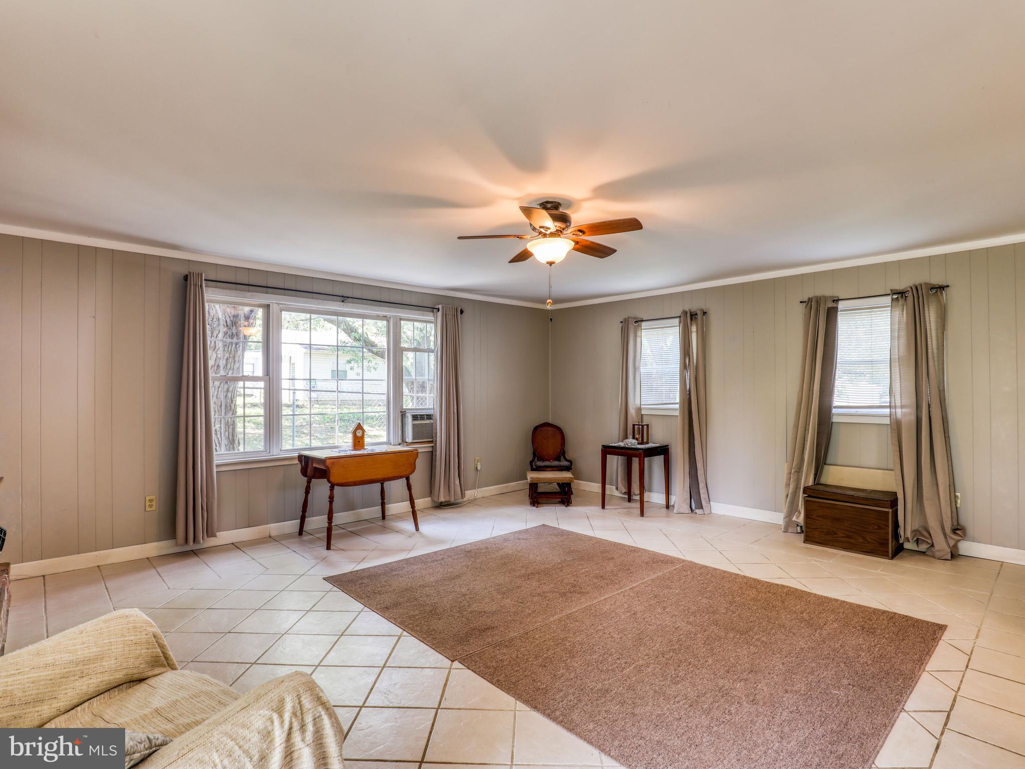 836 Jordan Springs Road Stephenson, VA 22656 - Photo 6 of 22 Family room