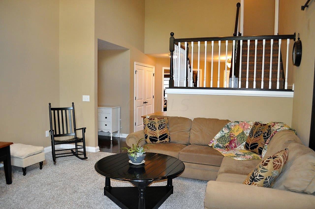 6896 Crumley Road Southwest Lancaster, OH 43130 - Photo 17 of 83 Living Room - 6896 Crumley Road SW, Lancaster, OH 43130