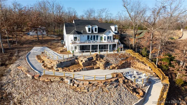 $2,300,000 | 2858 Big Island Drive, Roach, MO 65787