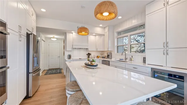 $2,300,000 | 2858 Big Island Drive, Roach, MO 65787