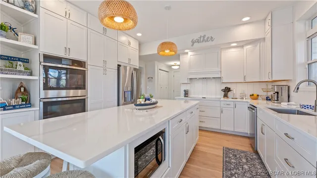 $2,300,000 | 2858 Big Island Drive, Roach, MO 65787