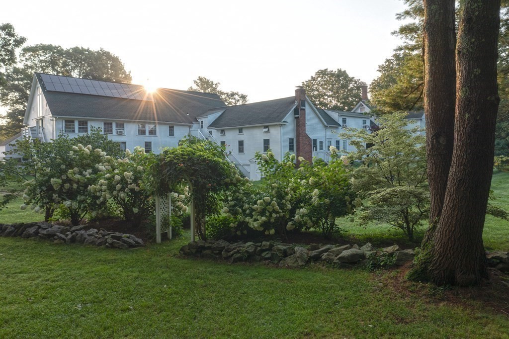 247 Littleton County Road Harvard, MA 01451 - Photo 8 of 41