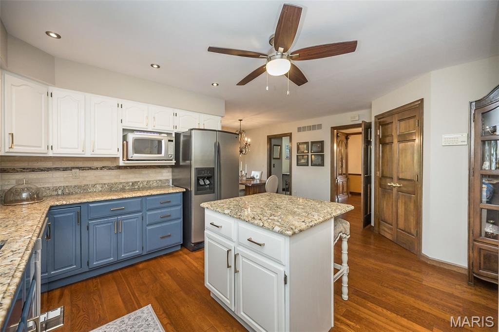 1553 Ridge Road Wildwood, MO 63021 - Photo 4 of 68