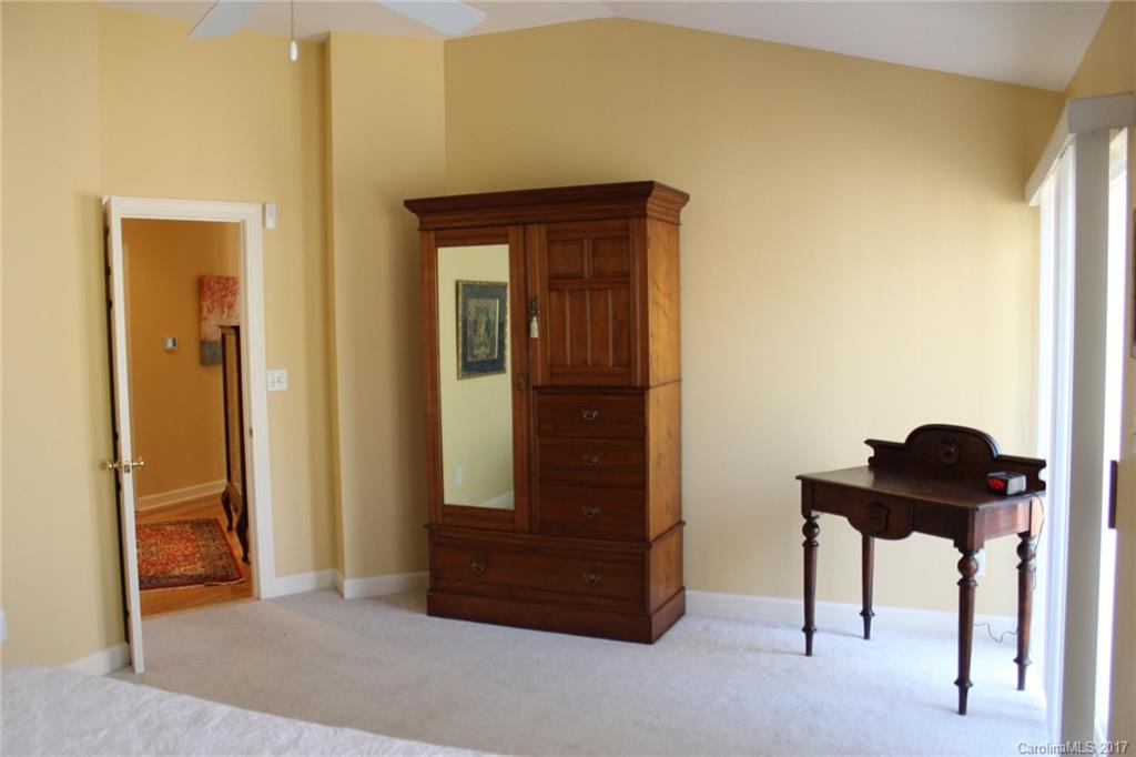 99 Ridgetop Circle, Unit 302 Brevard, NC 28712 - Photo 12 of 21 Gallery Image 12