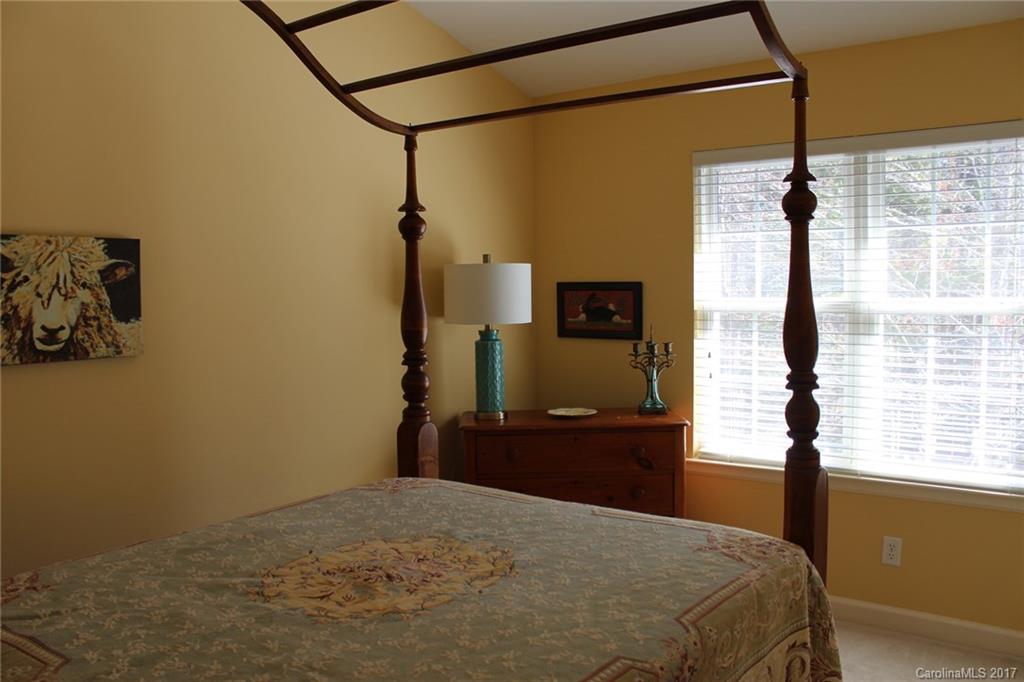 99 Ridgetop Circle, Unit 302 Brevard, NC 28712 - Photo 18 of 21 Gallery Image 18