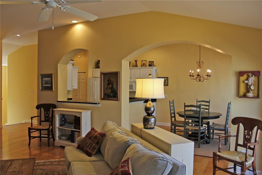 99 Ridgetop Circle, Unit 302 Brevard, NC 28712 - Photo 4 of 21 Gallery Image 4