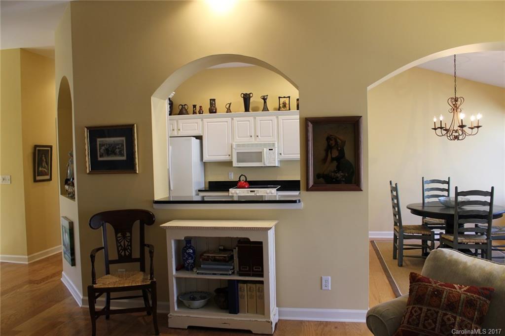 99 Ridgetop Circle, Unit 302 Brevard, NC 28712 - Photo 6 of 21 Gallery Image 6