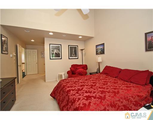 118 Coppertree Court Edison, NJ 08820 - Photo 15 of 25