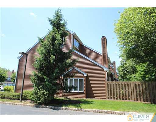 118 Coppertree Court Edison, NJ 08820 - Photo 3 of 25