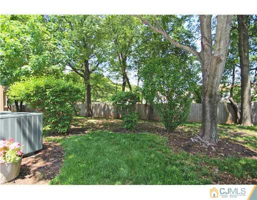 118 Coppertree Court Edison, NJ 08820 - Photo 24 of 25