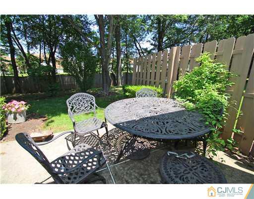 118 Coppertree Court Edison, NJ 08820 - Photo 25 of 25