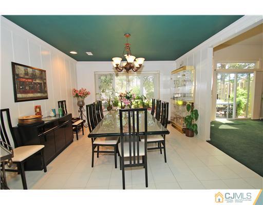 118 Coppertree Court Edison, NJ 08820 - Photo 9 of 25