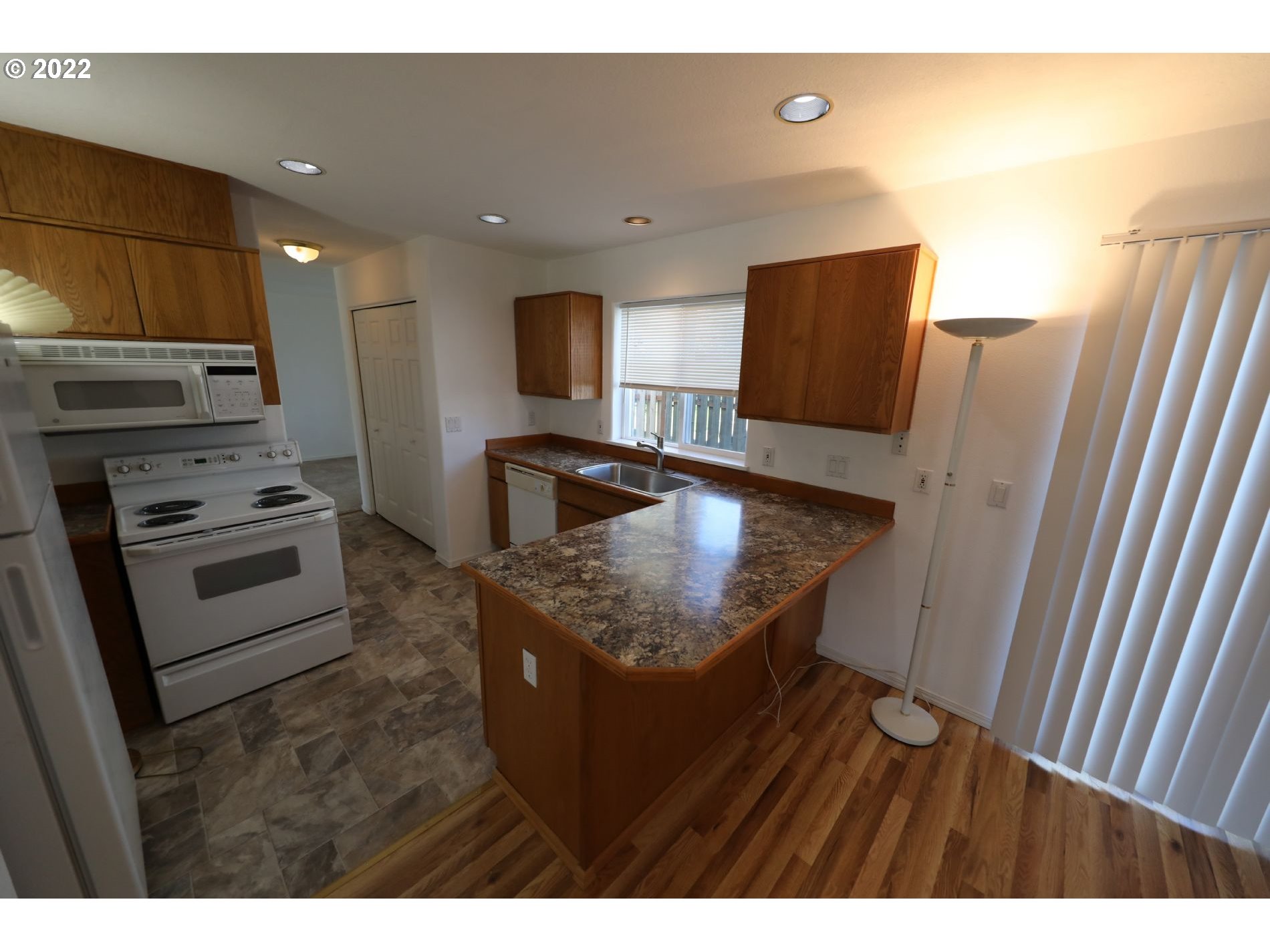 16725 Southwest Meinecke Road Sherwood, OR 97140 - Photo 4 of 16 Gallery Image 4