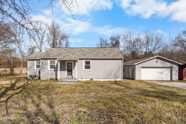 $290,000 | 466 Hidden Valley Road, Clinton, TN 37716