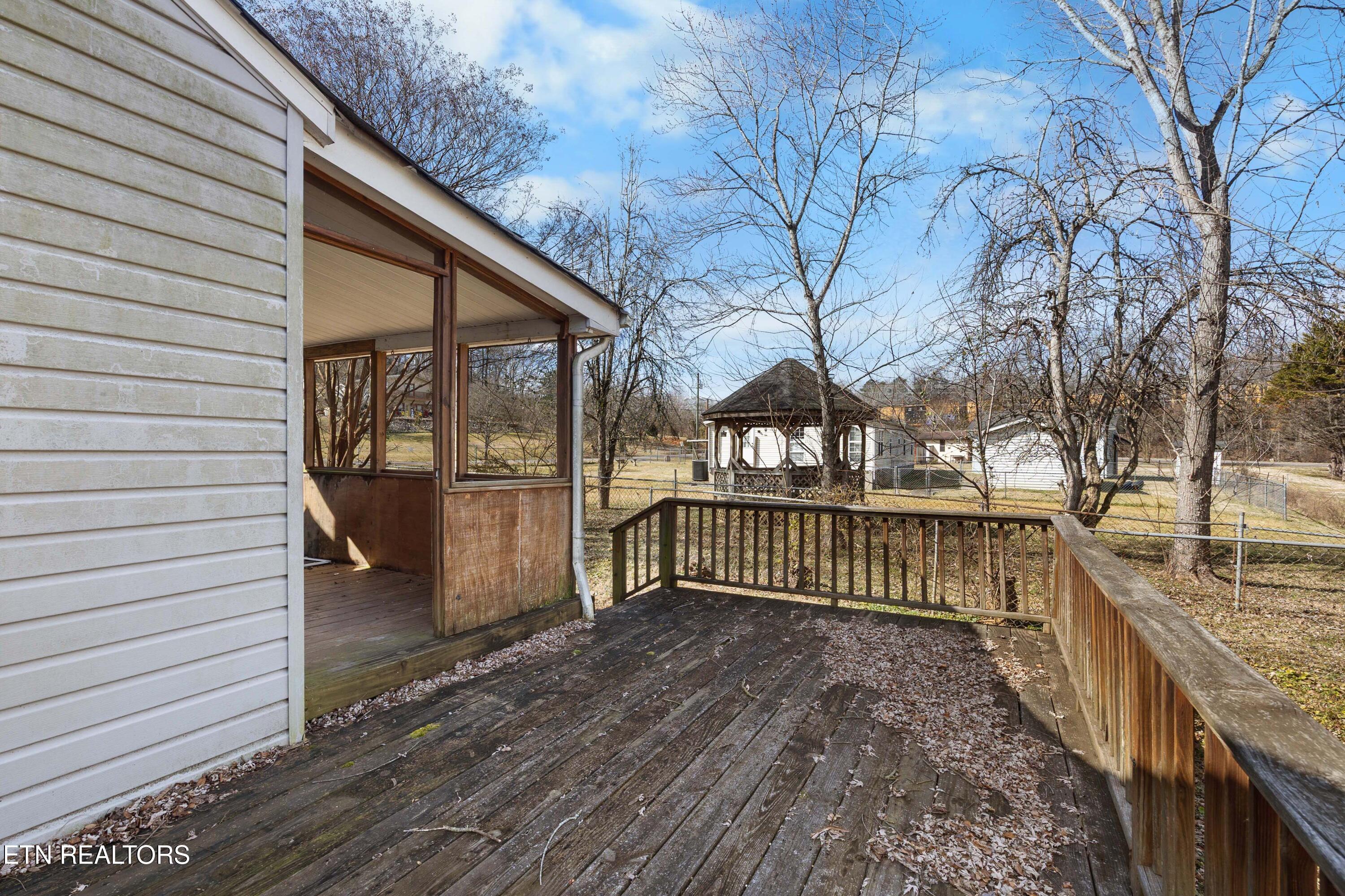 466 Hidden Valley Road Clinton, TN 37716 - Photo 18 of 31 5G4A5197