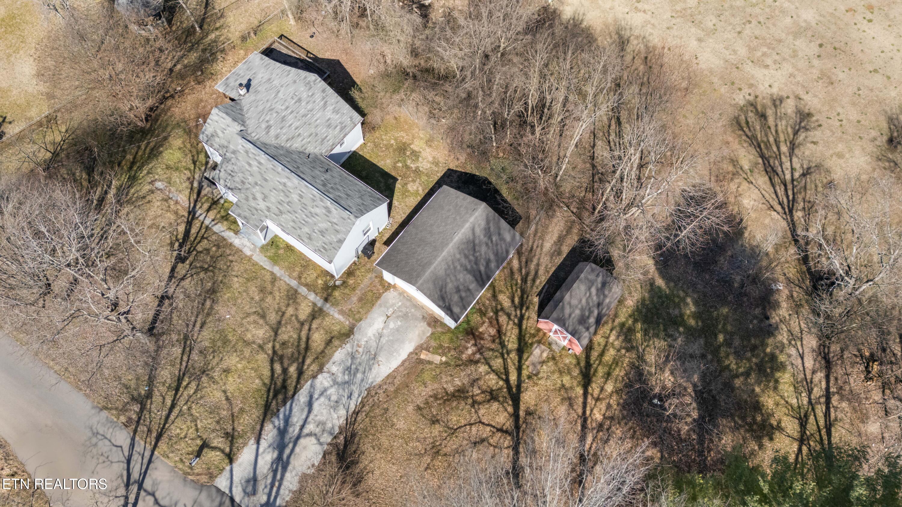 466 Hidden Valley Road Clinton, TN 37716 - Photo 23 of 31 DJI_20260217121857_0007_D
