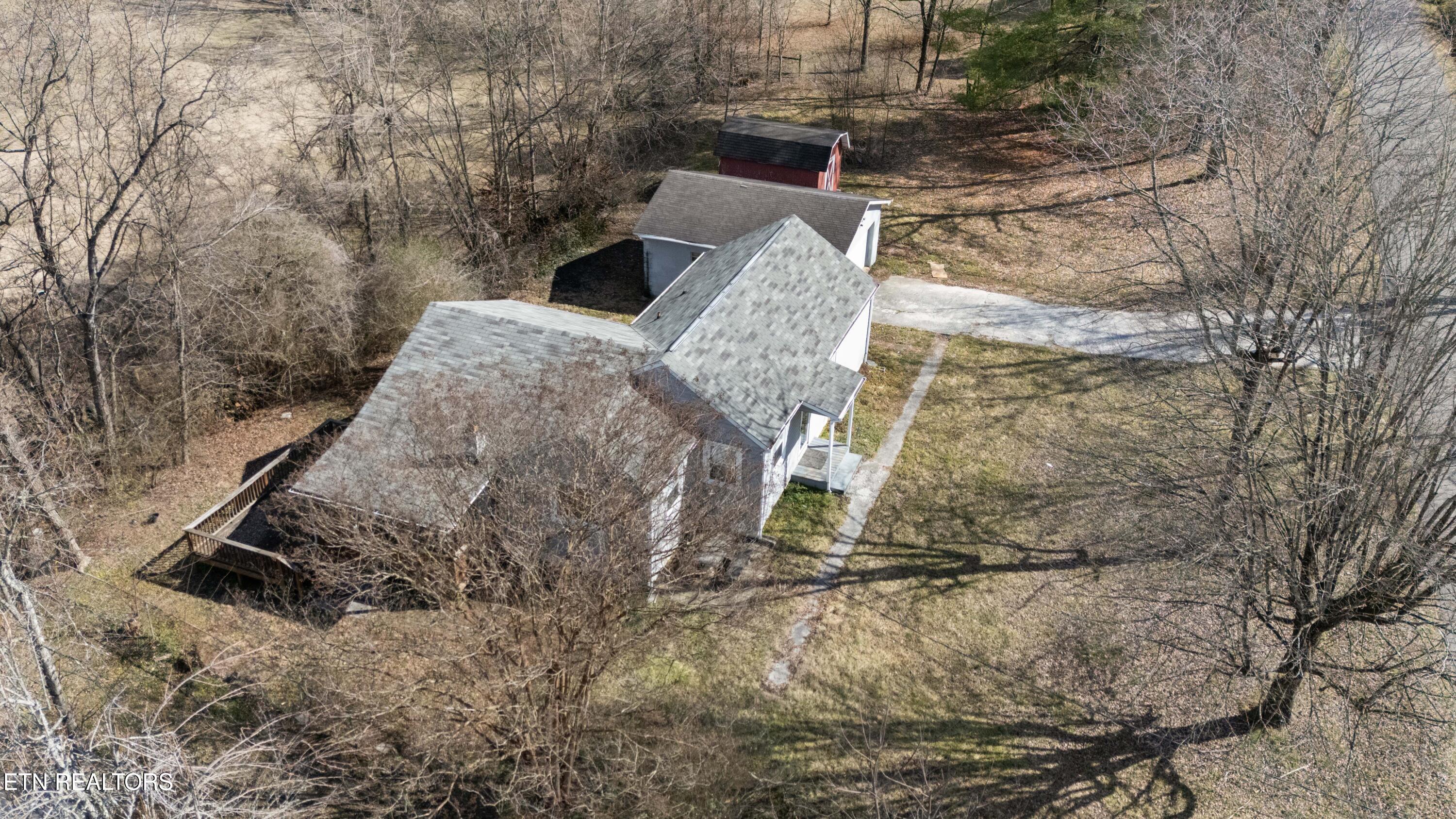 466 Hidden Valley Road Clinton, TN 37716 - Photo 27 of 31 DJI_20260217122232_0023_D