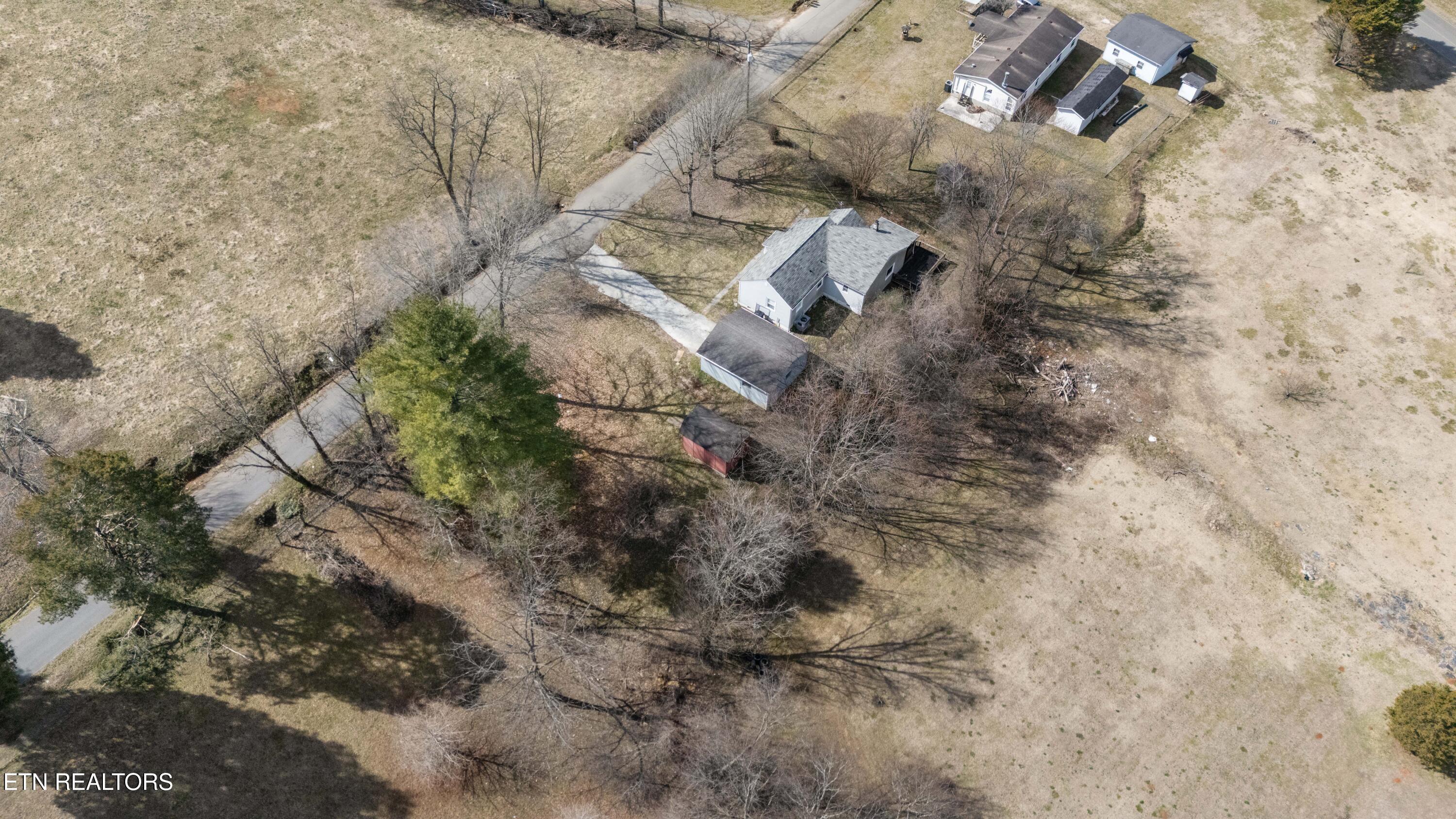 466 Hidden Valley Road Clinton, TN 37716 - Photo 31 of 31 DJI_20260217122504_0032_D2