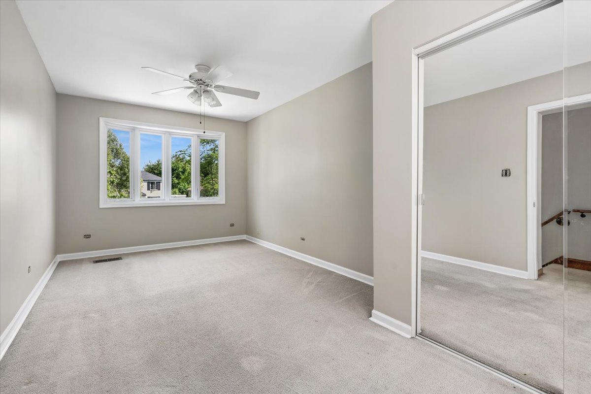 461 Uvedale Road Riverside, IL 60546 - Photo 14 of 23