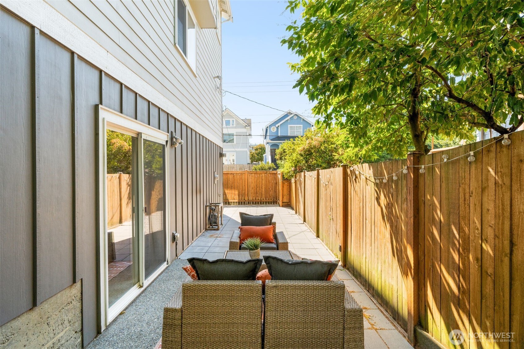 4122 Southwest Walker Street Seattle, WA 98116 - Photo 31 of 35