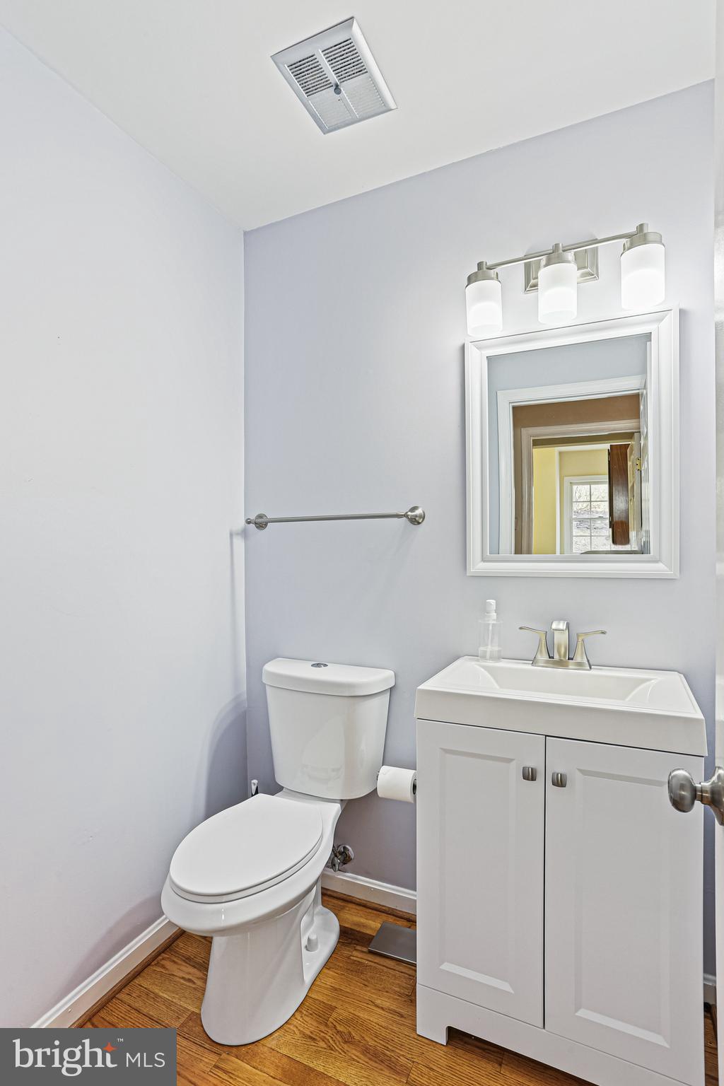 8638 Bali Road Ellicott City, MD 21043 - Photo 11 of 38 Powder Room